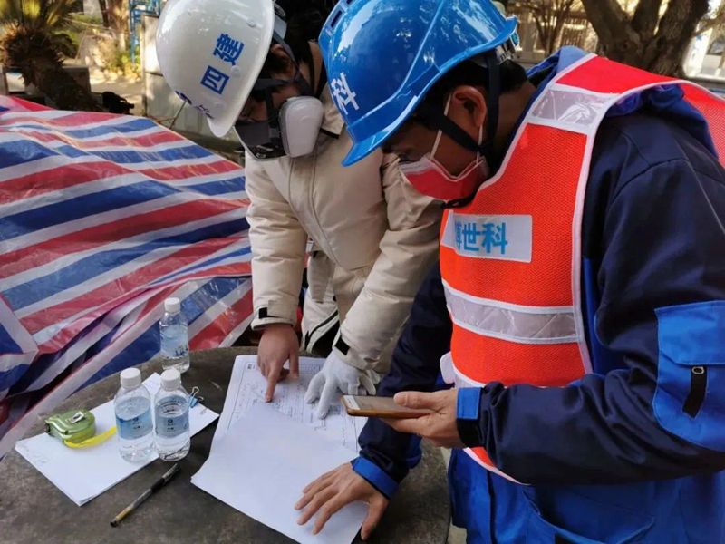 術業有專攻  精神小伙在行動——記九分公司技術科科長助理、公司第三屆“技術能手”獲得者汪濤.jpg